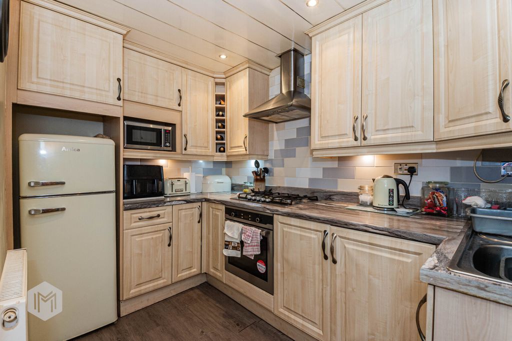 Property photo 3 of 20 Picture No. 13