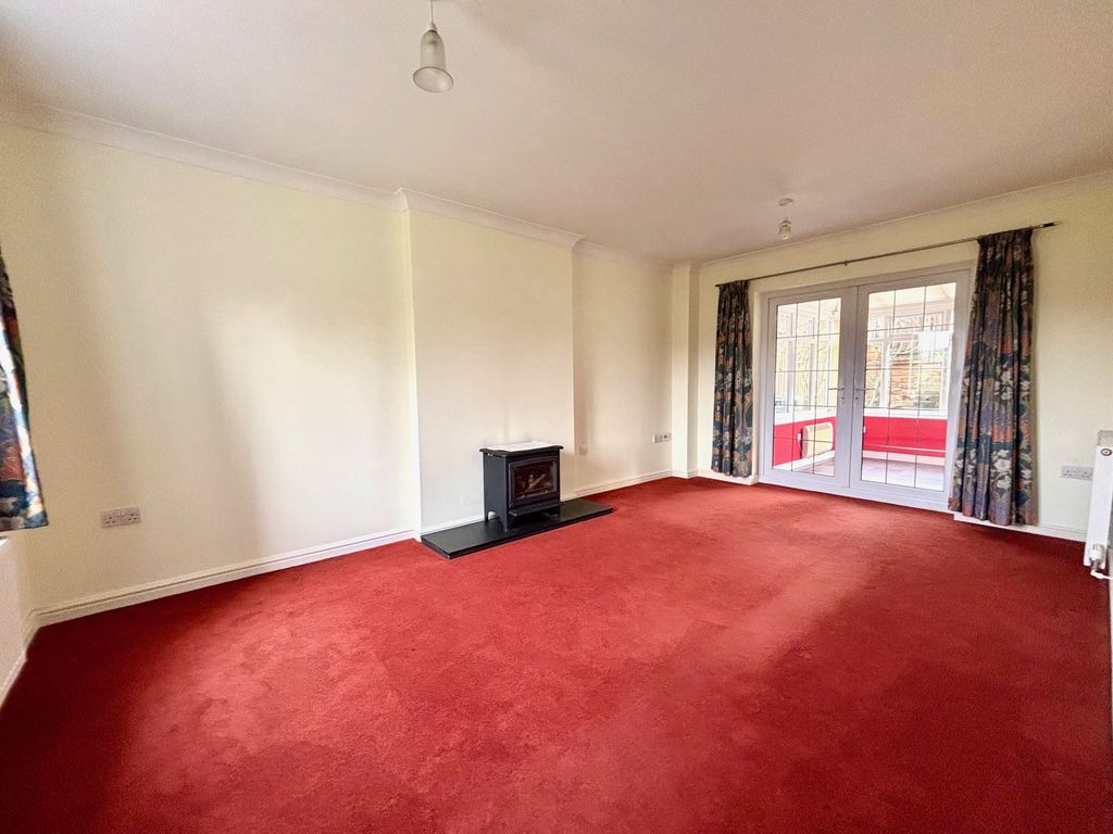 Property photo 3 of 20