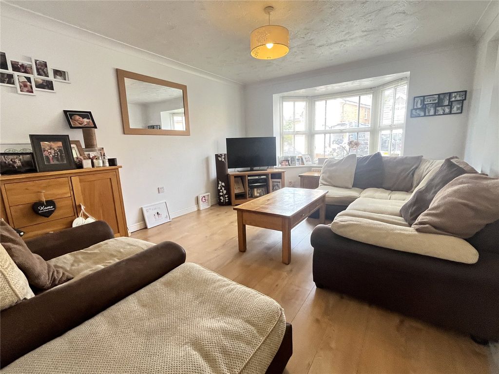 Property photo 2 of 33 Picture No. 02