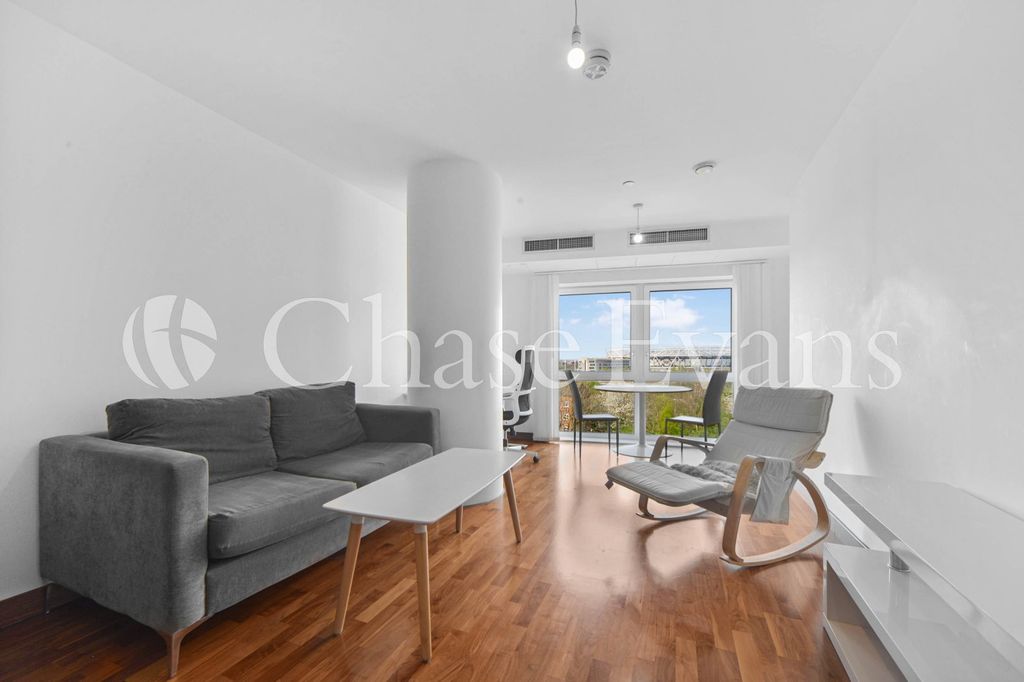 Property photo 1 of 15 Living Area