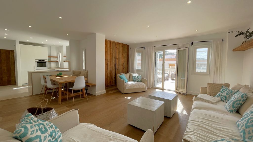 Property photo 2 of 17 002.Jpg