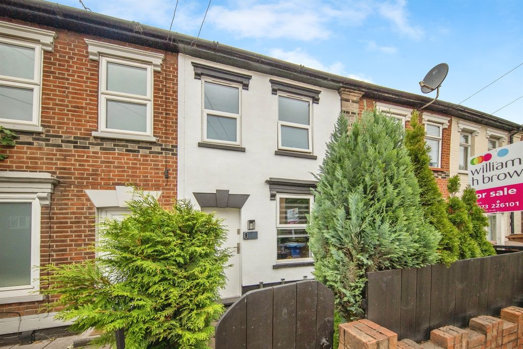 Property photo 1 of 16