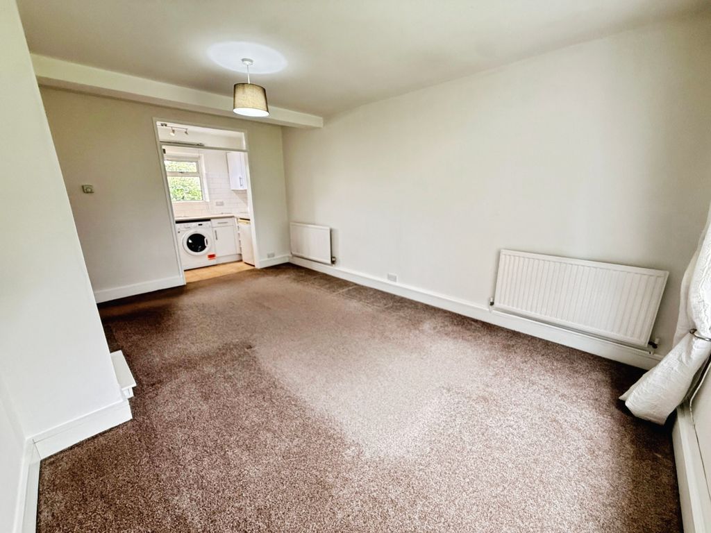 Property photo 3 of 8 Image