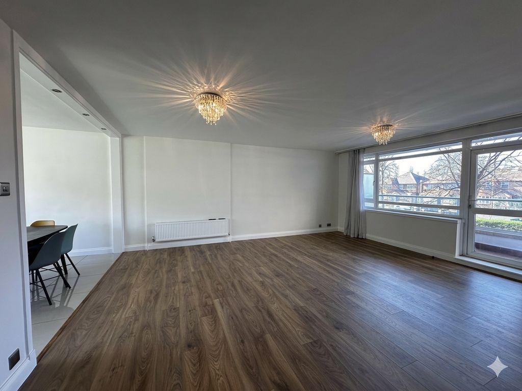 Property photo 3 of 12 Photo 2