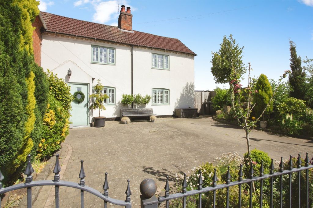 Property photo 2 of 23