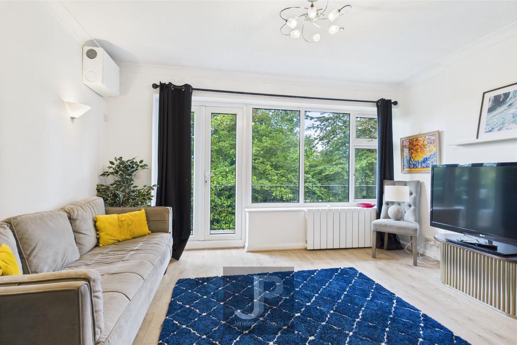 Property photo 1 of 10 Cam01632G0-Pr0191-Still005.Jpg
