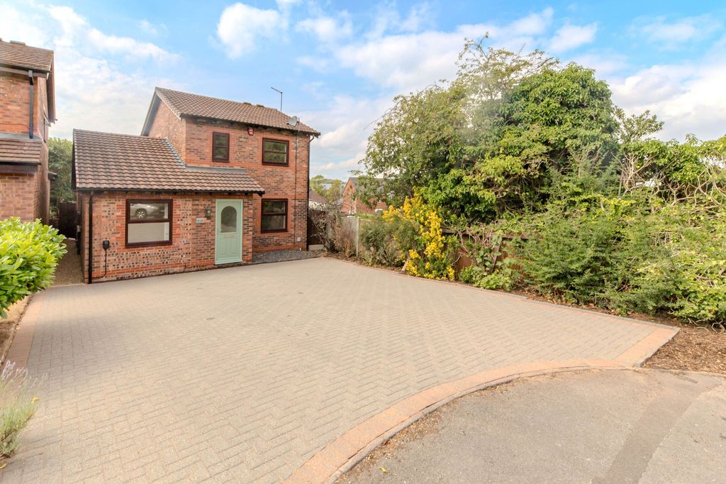 Property photo 1 of 22
