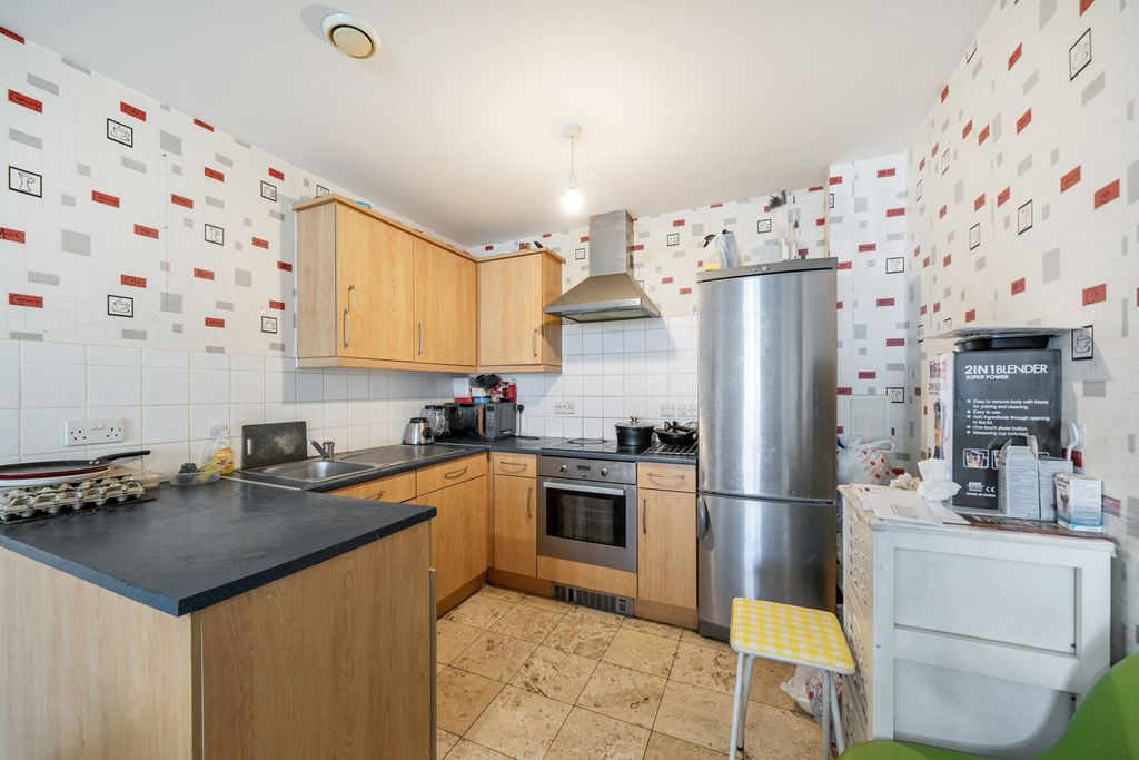 Property photo 2 of 12 1480833-7-6A33c66...