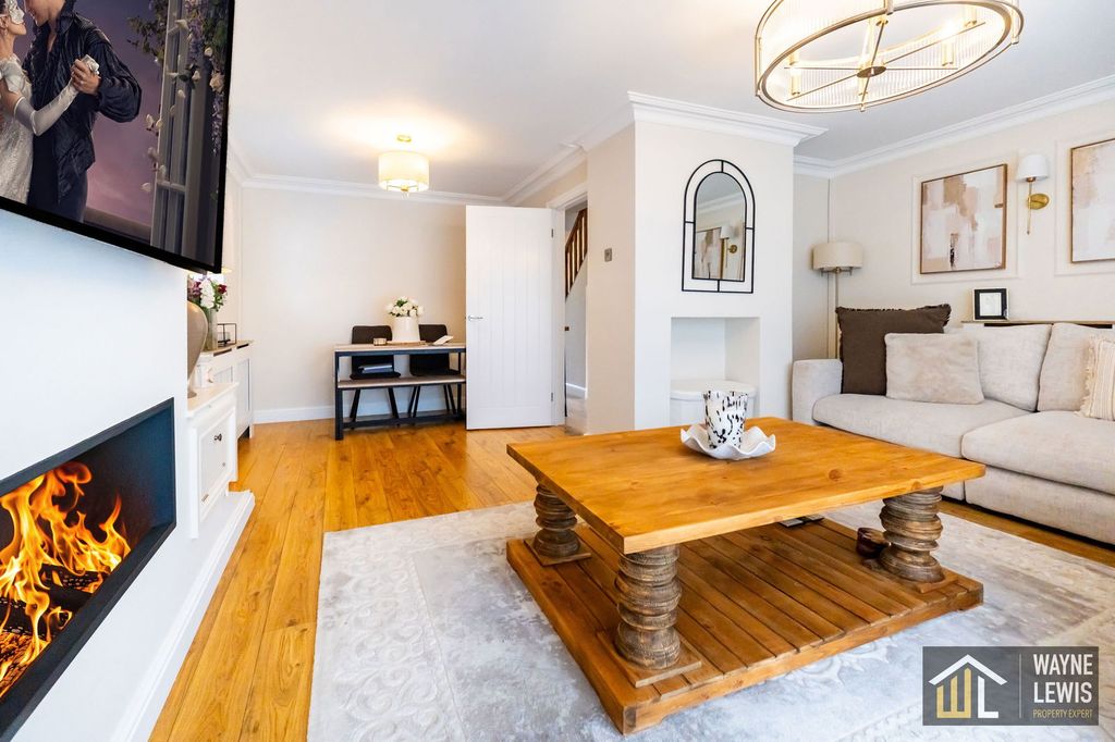 Property photo 2 of 44