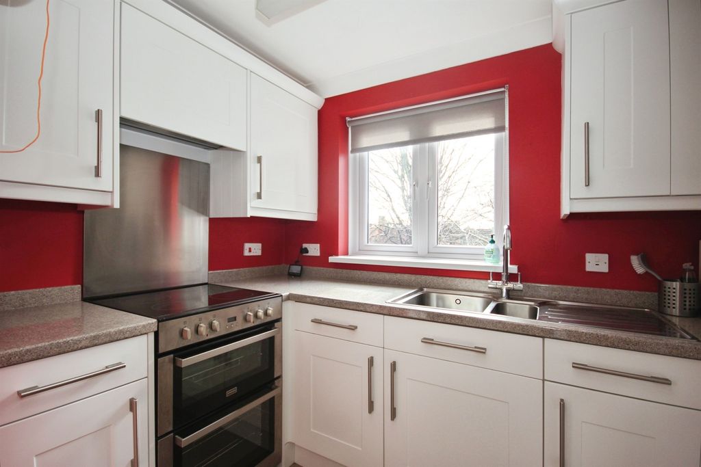 Property photo 3 of 13