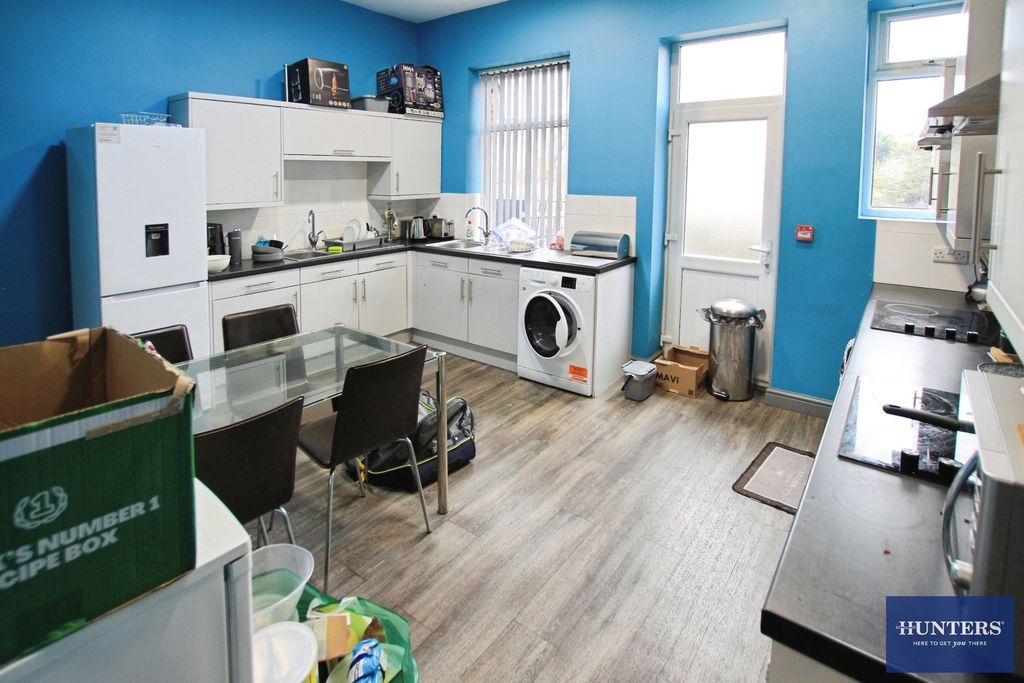 Property photo 2 of 12 Pbox-Img.Jpg