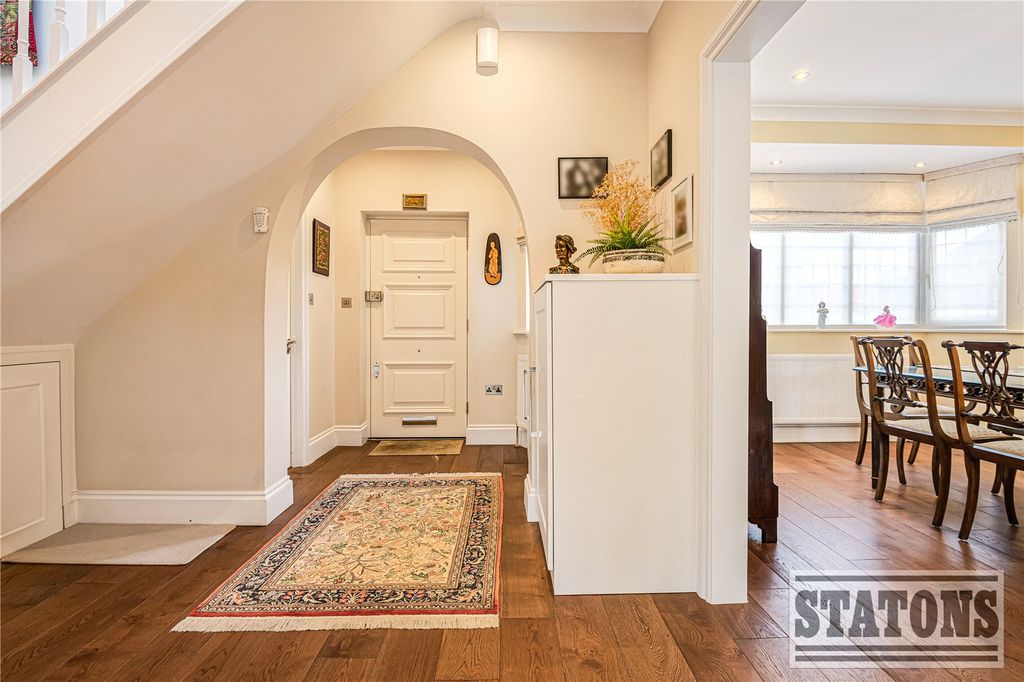 Property photo 2 of 29 Picture No. 61