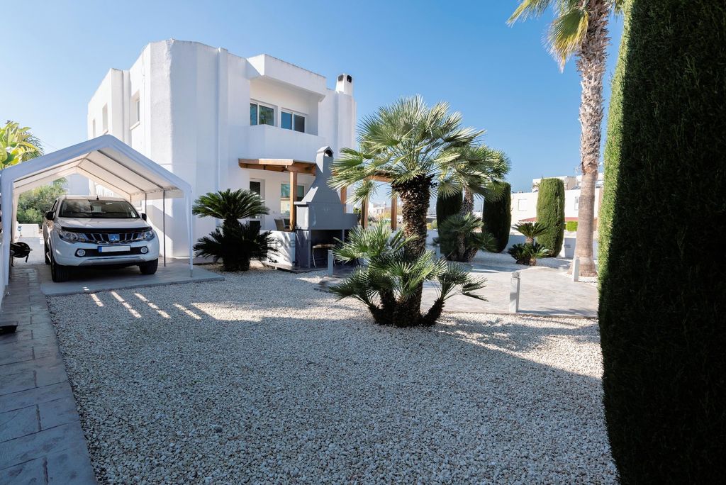 Property photo 1 of 51