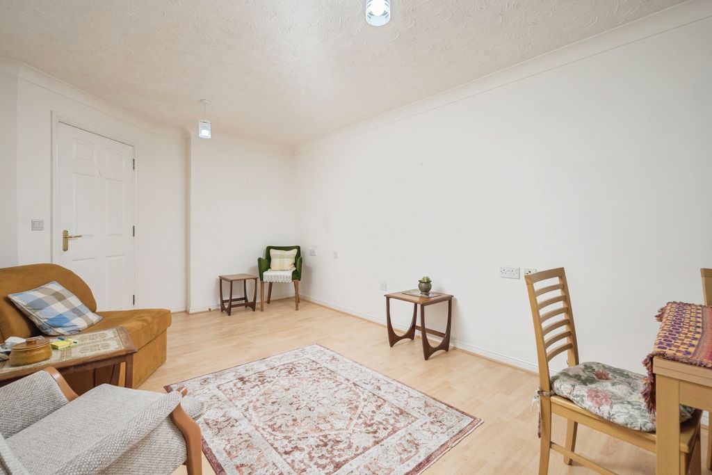 Property photo 3 of 20 Pbox-Img.Jpg