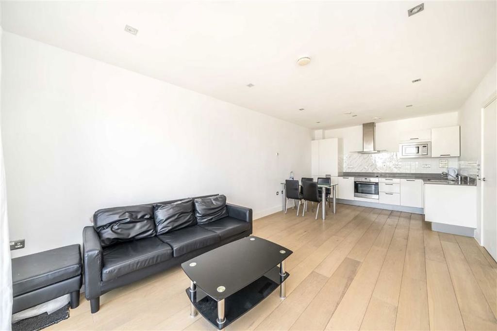 Property photo 2 of 9