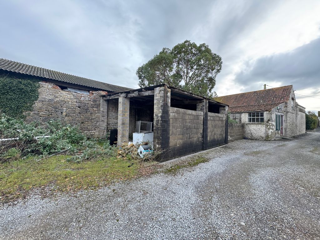 Property photo 3 of 4