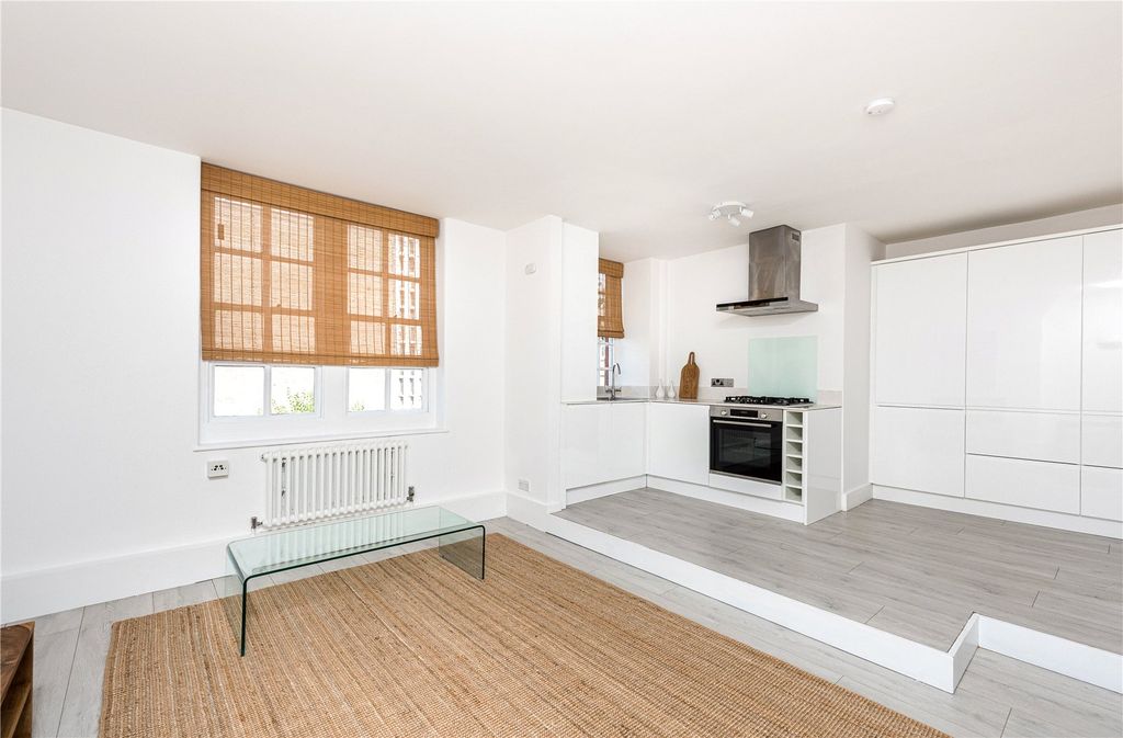 Property photo 3 of 9 Picture No. 06