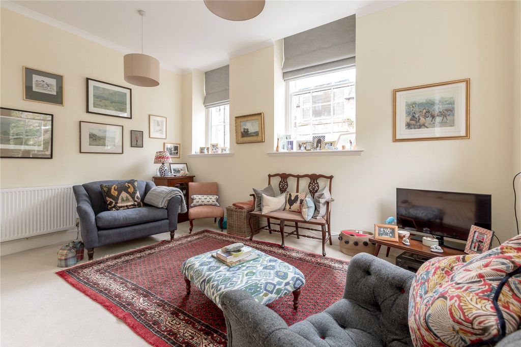 Property photo 3 of 15 Picture No. 10