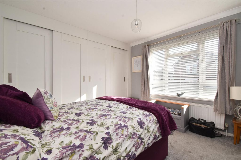 Additional image 9 of 4 bed detached bungalow for saleMoscow Road, Hastings TN35