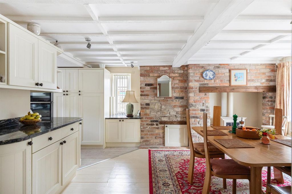 Property photo 3 of 27 9O2A0467-Hdr.Jpg