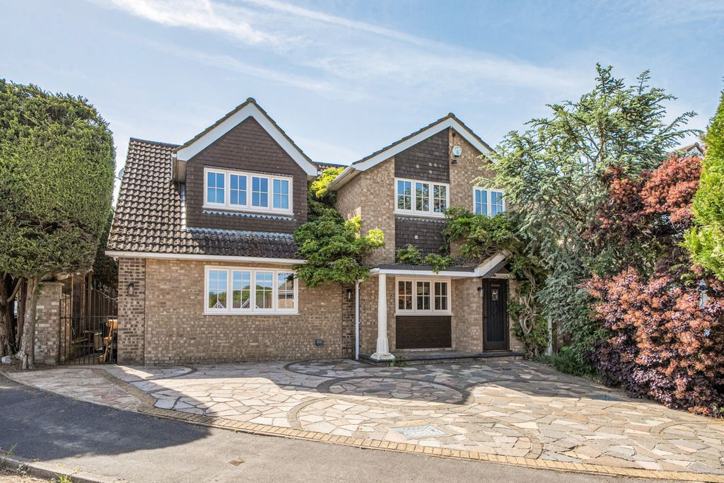 Property photo 1 of 37 1454878-2-6A10673...