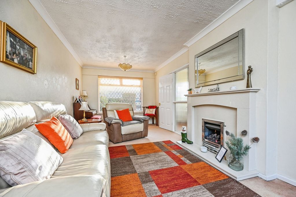 Property photo 2 of 19 Pbox-Img.Jpg