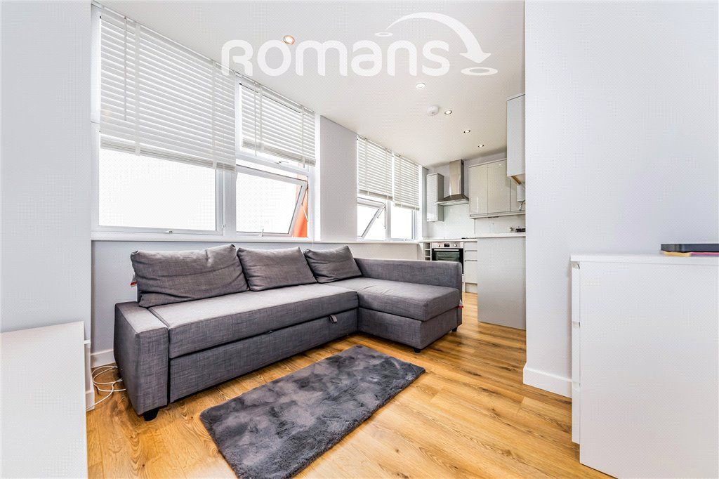 Property photo 2 of 7 Lounge