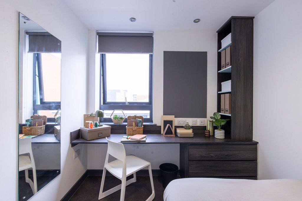 Property photo 2 of 12 2 - Img_58501.Jpg