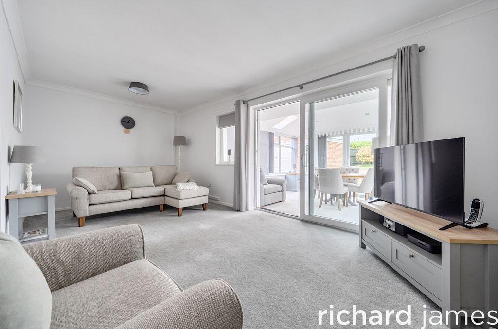 Property photo 3 of 11 F4B63B52F7cc4A7c9d612Eabde36715c