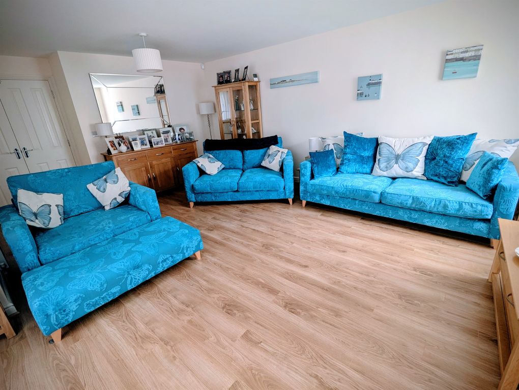 Property photo 3 of 31