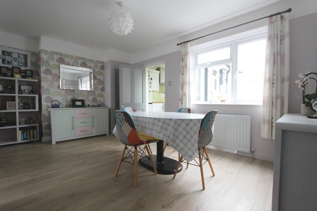 Property photo 3 of 12 Photo 12