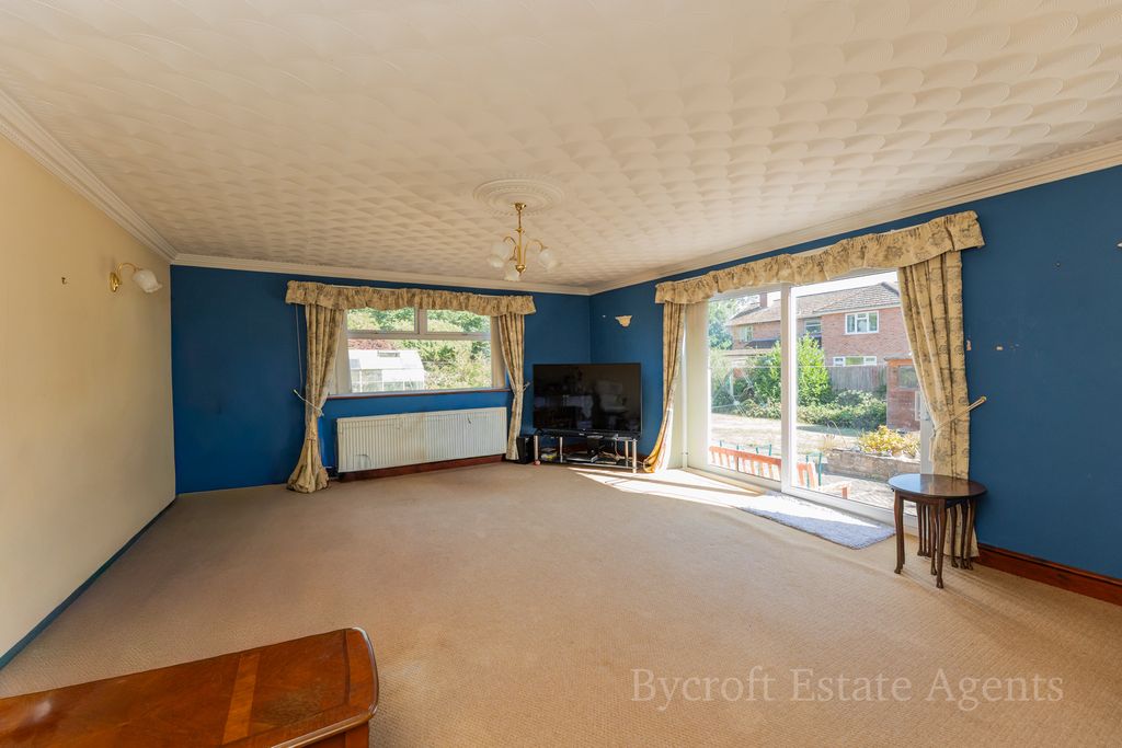 Property photo 3 of 14