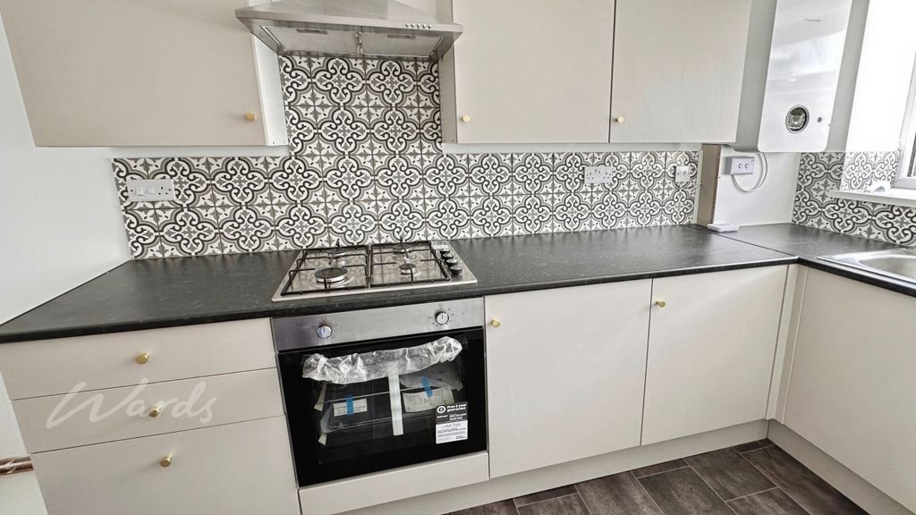 Property photo 3 of 6 High Street Kitchen