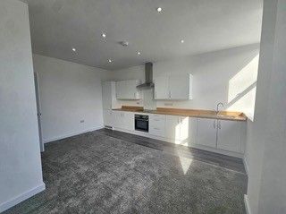 Property photo 2 of 6 Kitchen