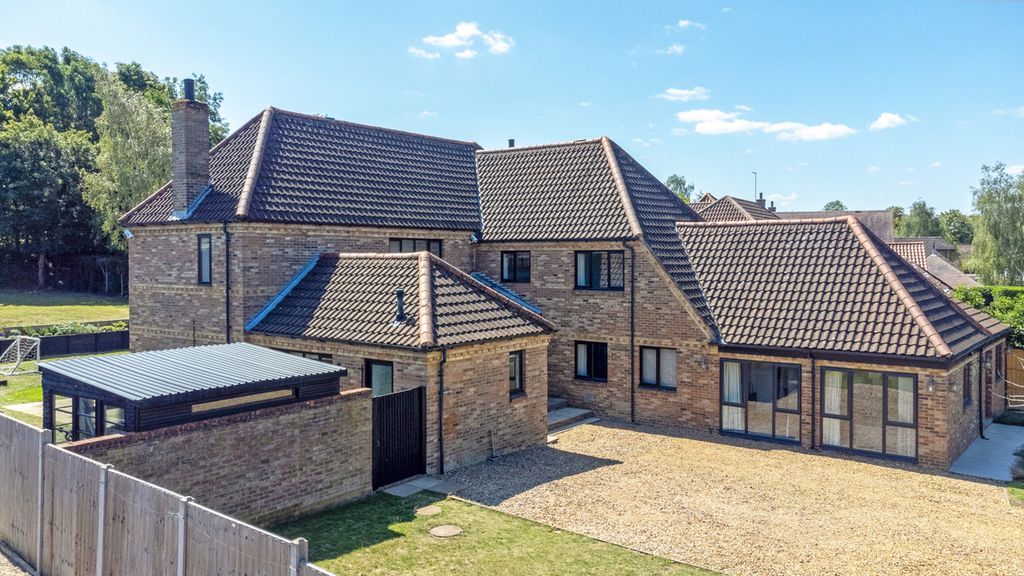Property photo 1 of 30