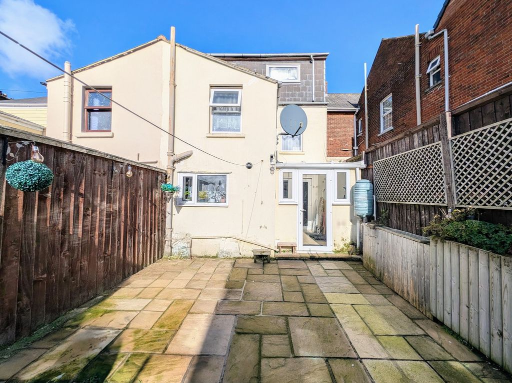 Property photo 2 of 19