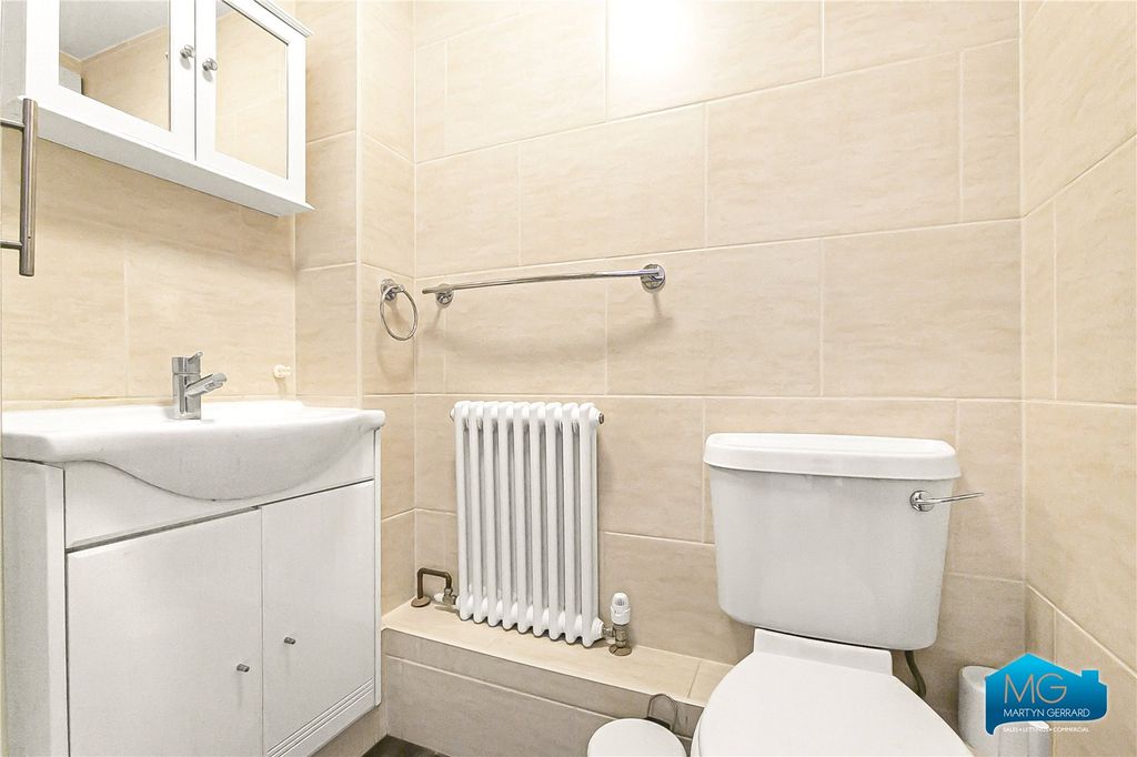 Property photo 3 of 22 Picture No. 06