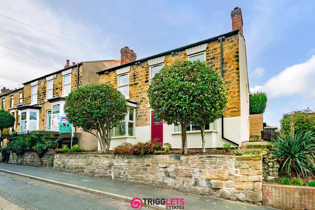 Property photo 1 of 35