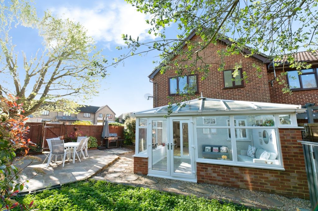 Property photo 1 of 17 Picture No. 23