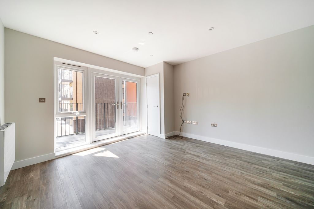 Property photo 2 of 10 Living Room