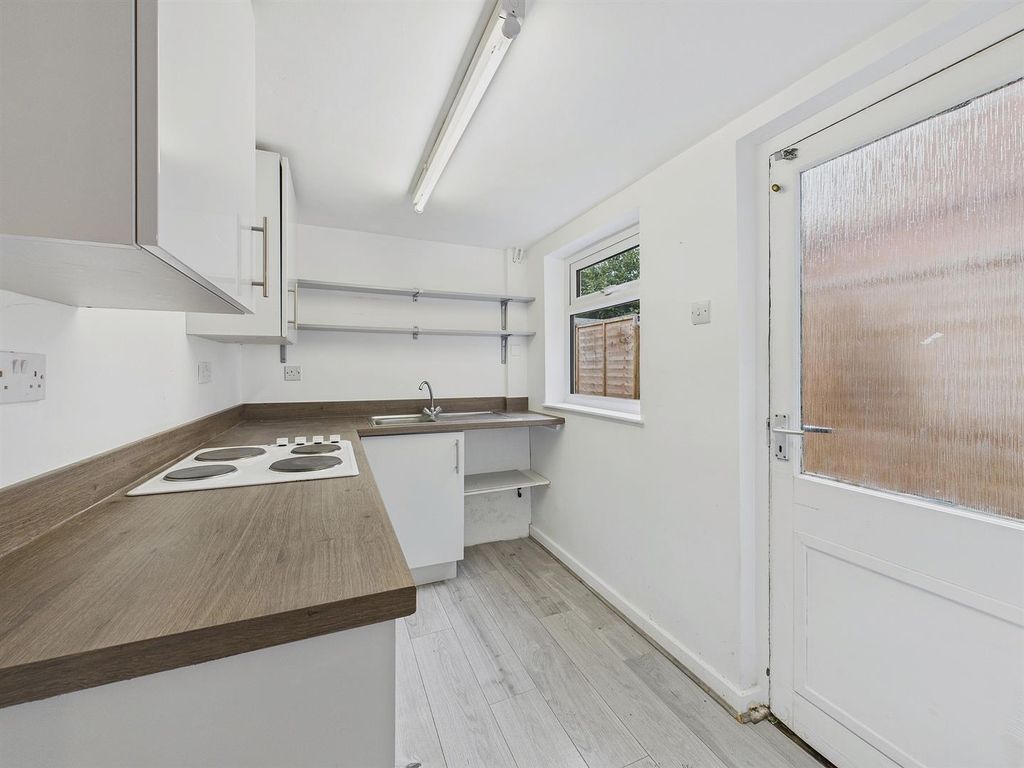 Property photo 3 of 19 Cam02541G0-Pr0414-Still005.Jpg