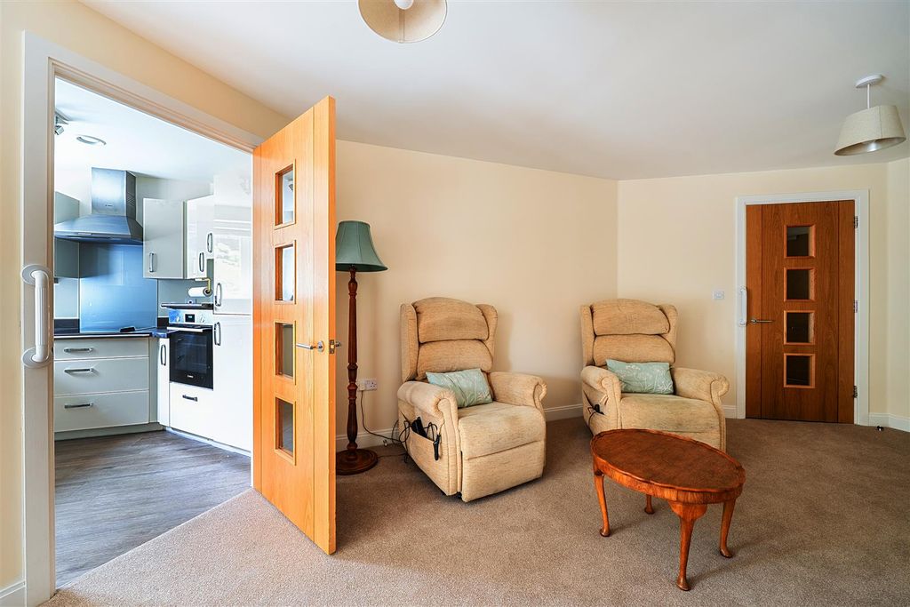 1 bed property for saleShackleton Place, Devizes SN10 photo 4
