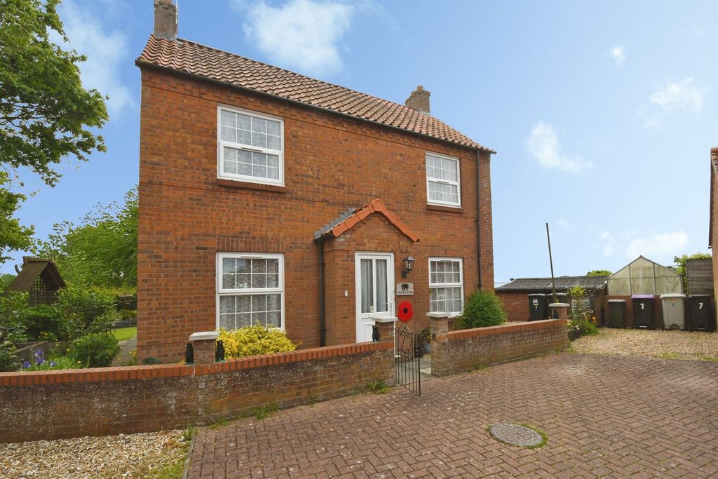 Property photo 1 of 18