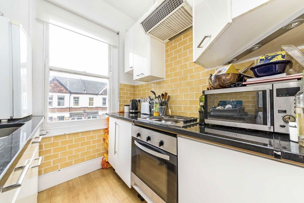 Property photo 2 of 3