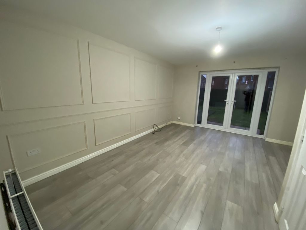 Property photo 2 of 8 Living Room