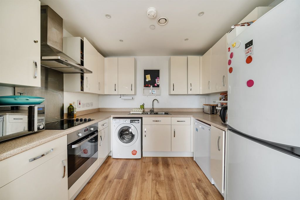 Property photo 2 of 13