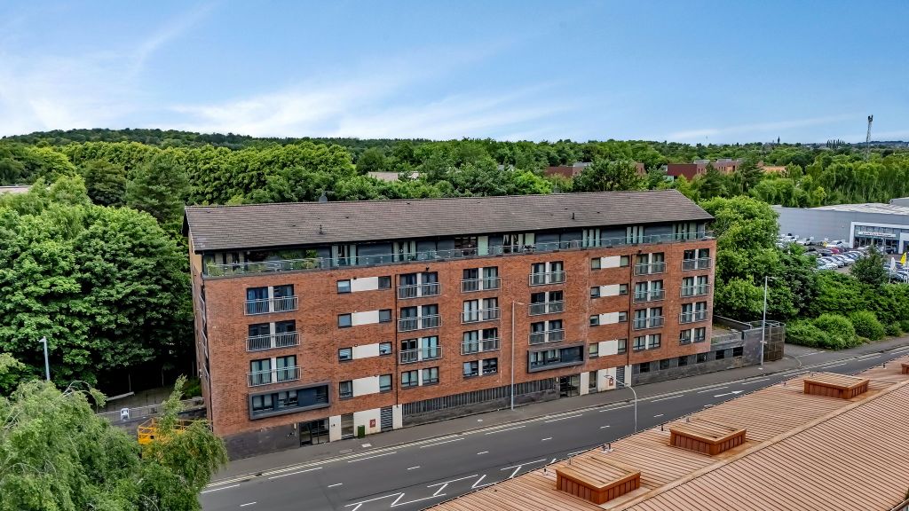Property photo 1 of 17 2-Web-Or-Mls-1594 Pollokshaws Road Flat 4.1_34
