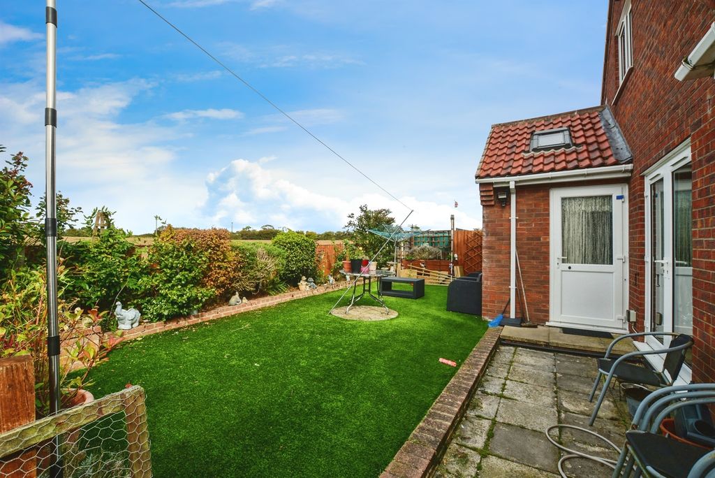 Property photo 2 of 22