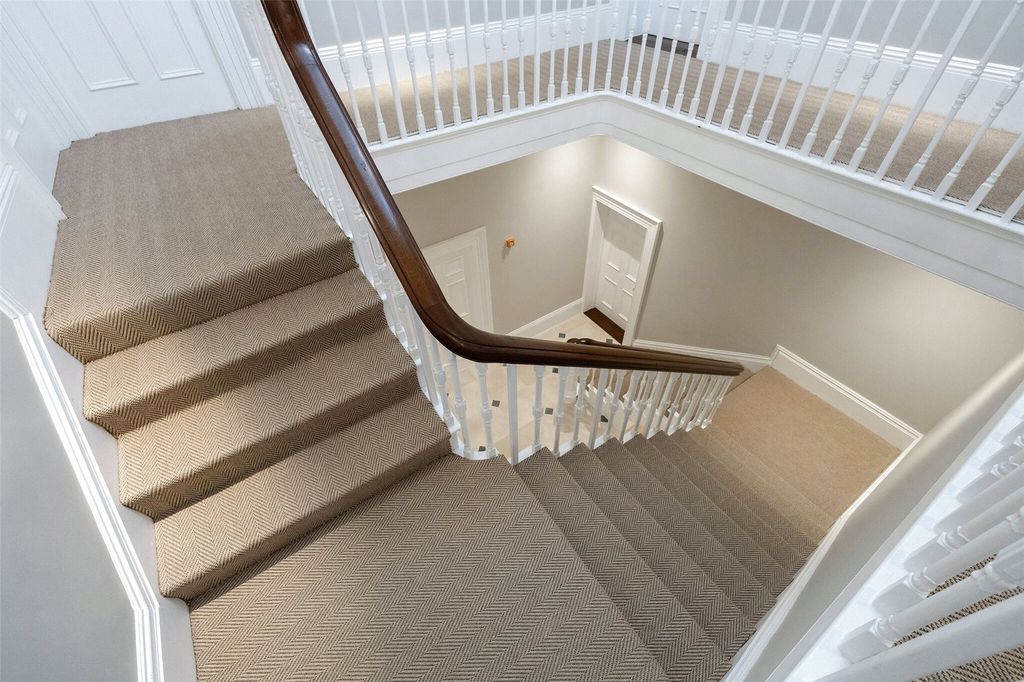 Additional image 8 of 2 bed flat for saleThe Manor At Arden Lawn, Henley-In-Arden, Warwickshire B95