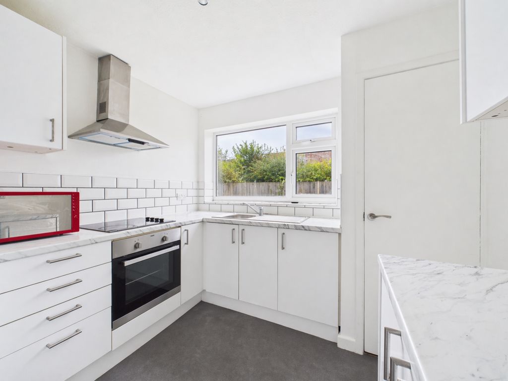 Property photo 2 of 12 4457991E-ba2F-4B6E-B502-Ca78F8Fc19d2